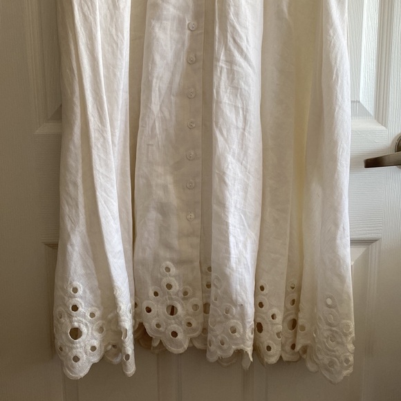 Jones New York white linen dress, size 12. - Picture 2 of 4